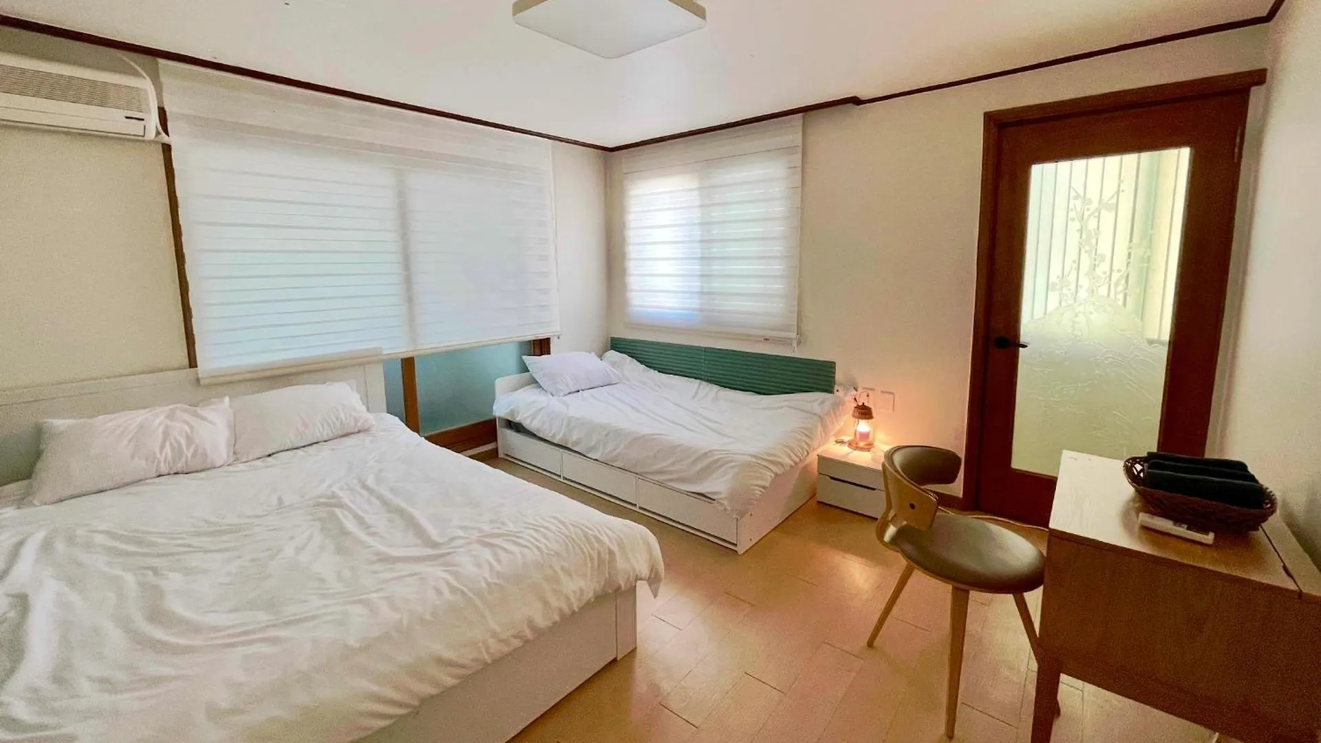 Mid-Century Design Modern House Apartment Seoul