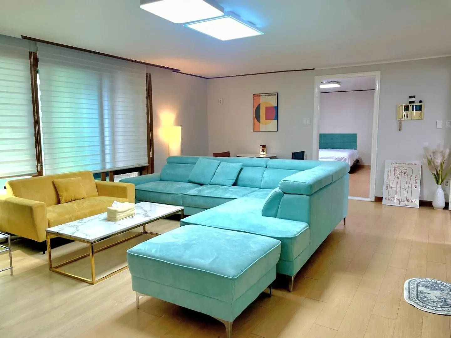 Mid-Century Design Modern House Apartment Seoul