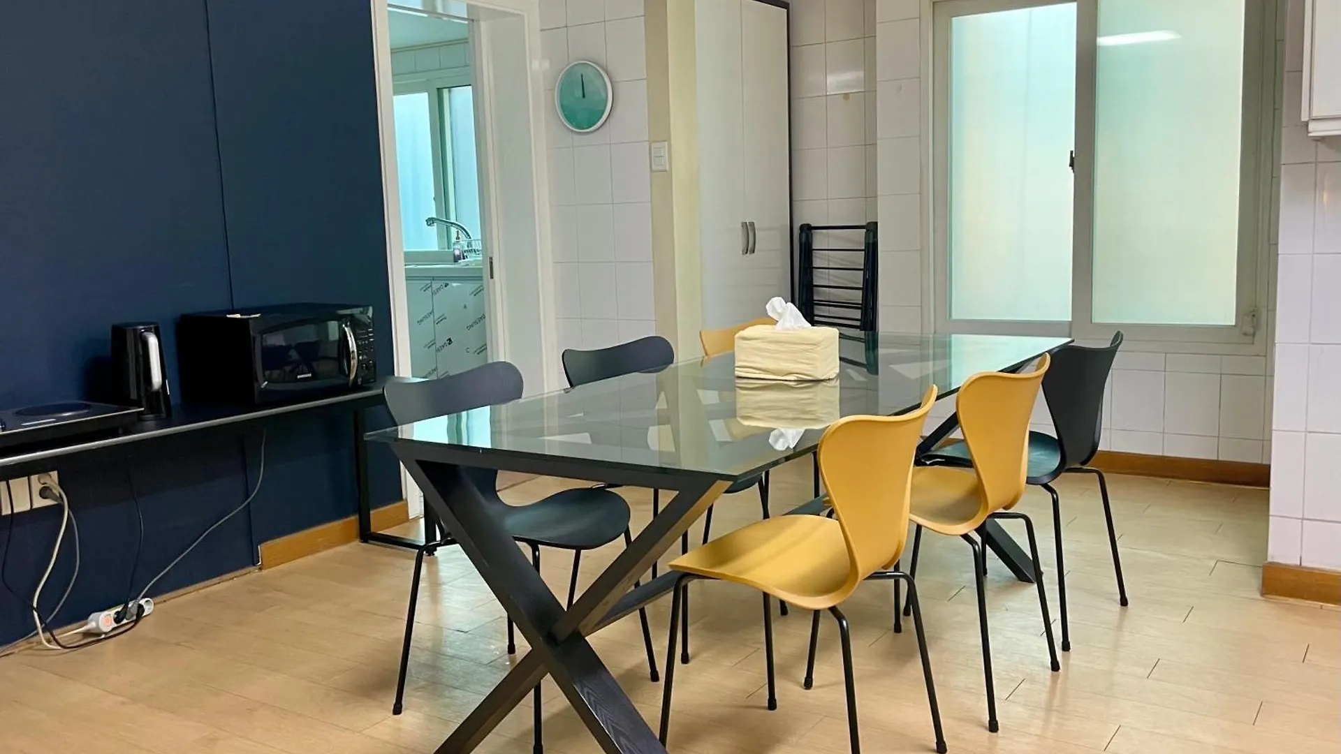 Mid-Century Design Modern House Apartment Seoul 0*,