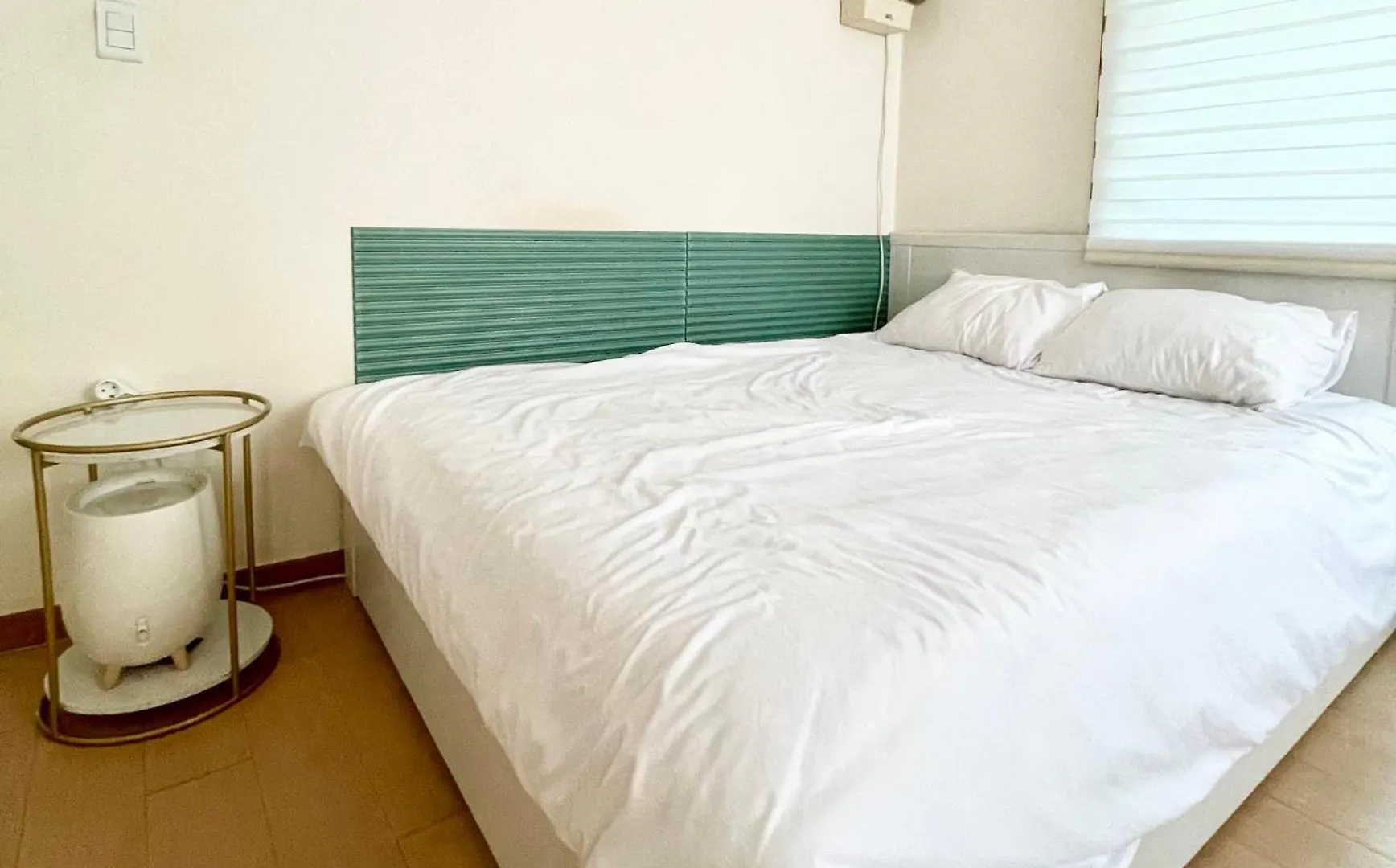 Mid-Century Design Modern House Apartment Seoul