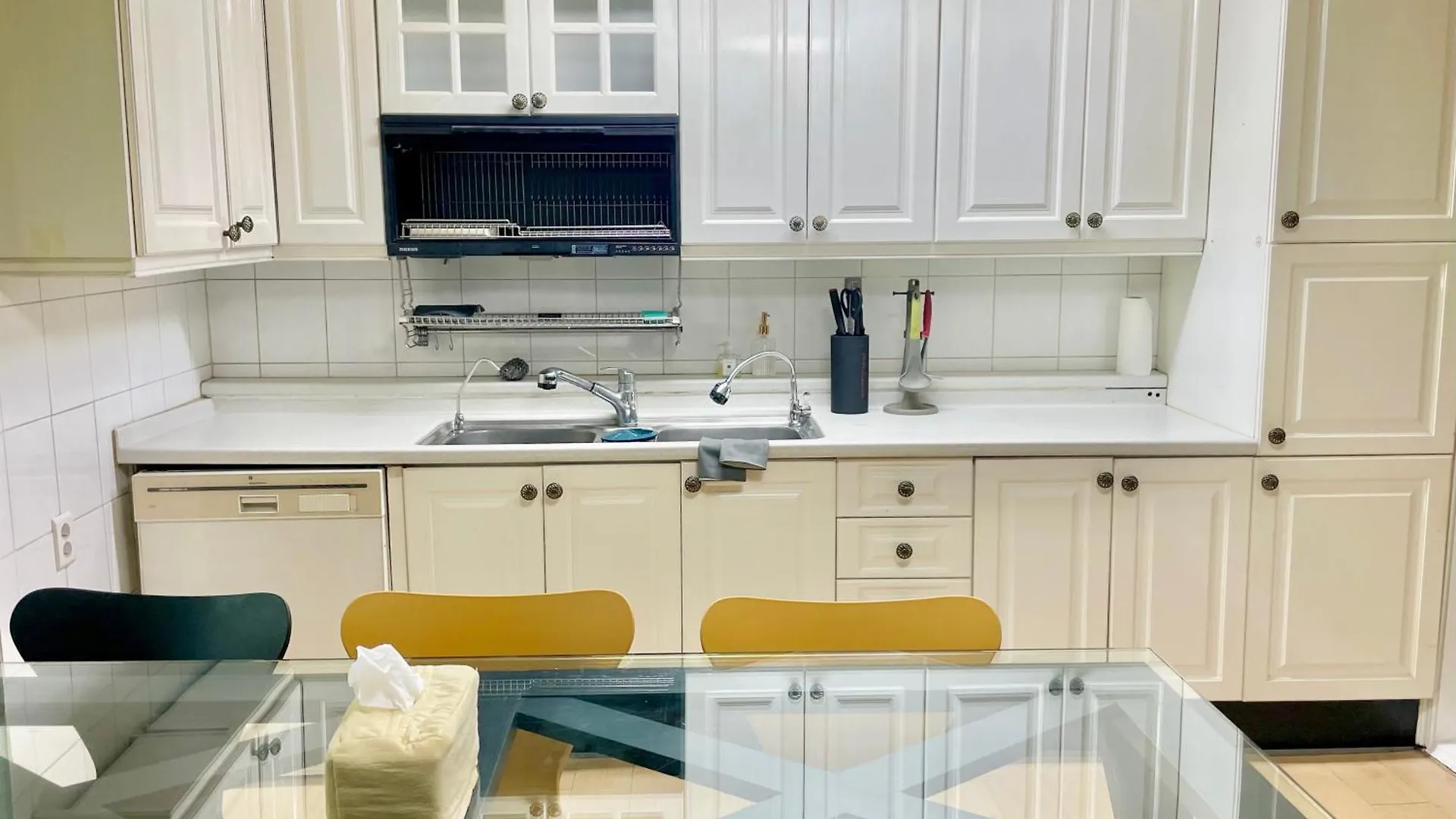 Mid-Century Design Modern House Apartment Seoul South Korea
