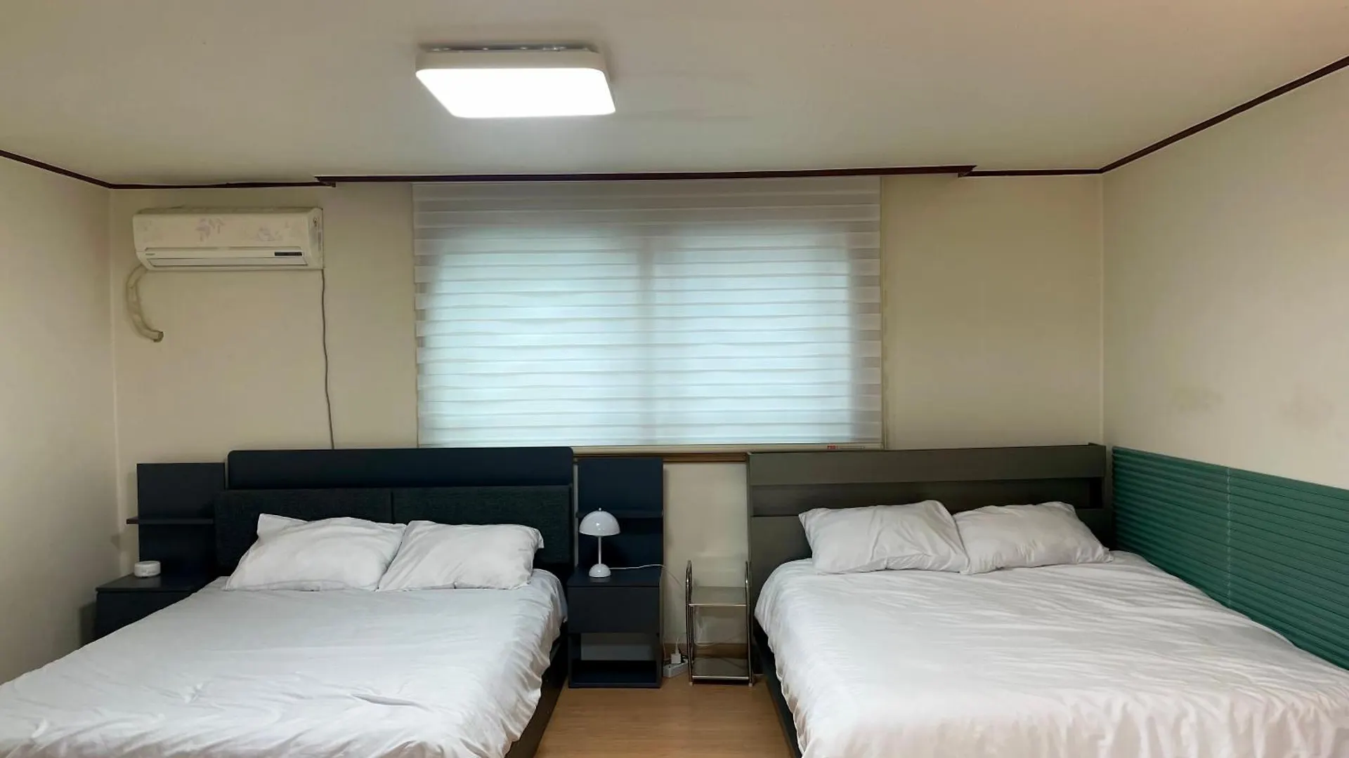 Mid-Century Design Modern House Apartment Seoul 0*,  South Korea