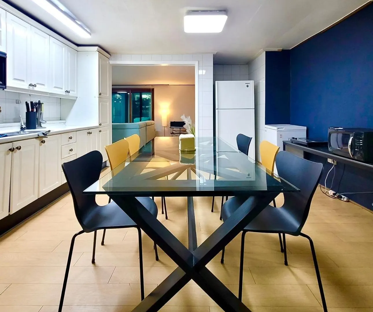 Mid-Century Design Modern House Apartment Seoul South Korea